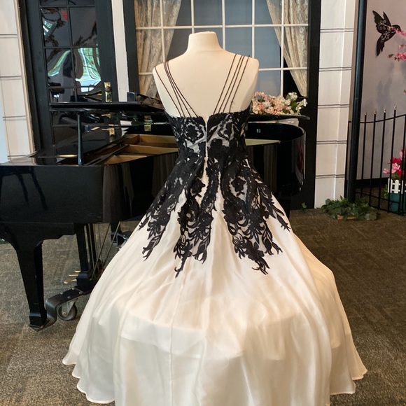 Mikael Aghal maxi party dress. Cream and black - Picture 4 of 5